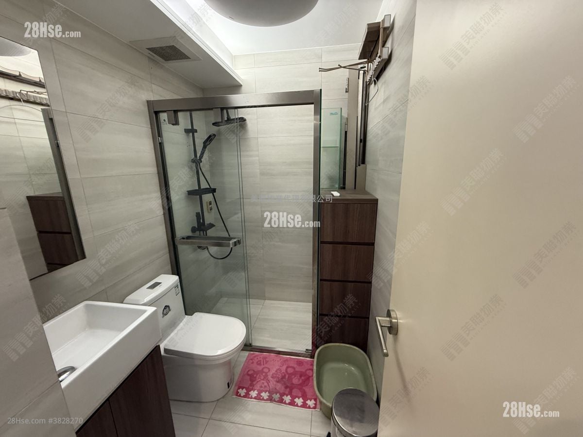 Lake Silver Sell 4 Bedrooms 1,564 ft²