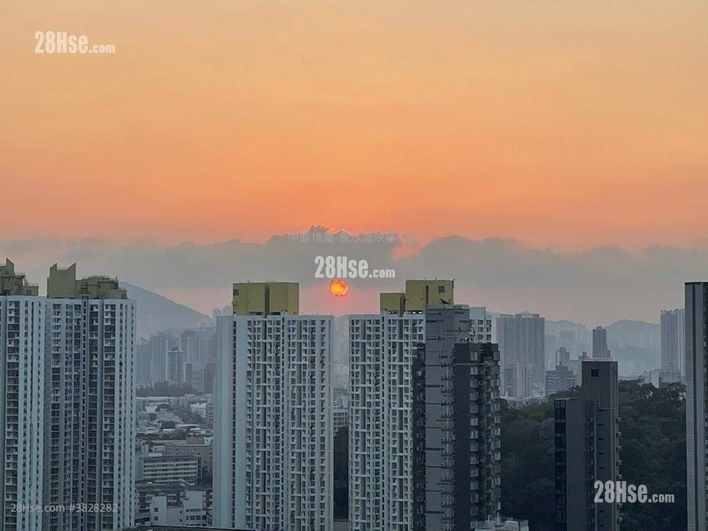 Vista Sell 3 Bedrooms 677 ft²