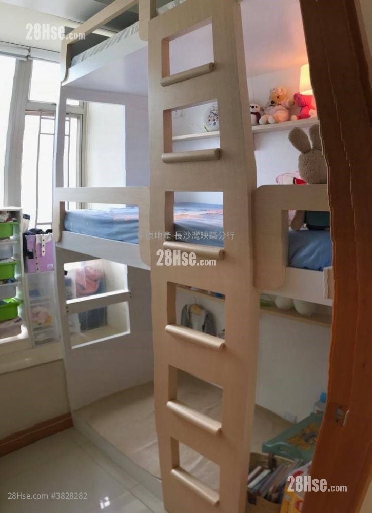 Vista Sell 3 Bedrooms 677 ft²