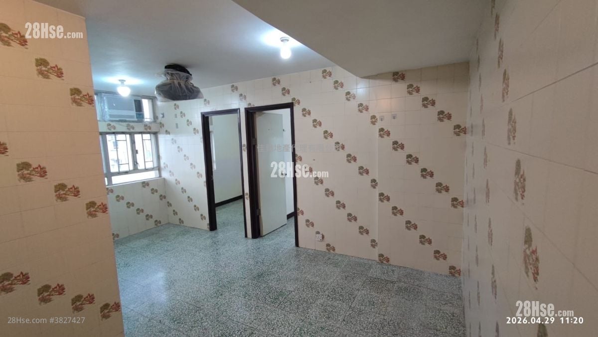 Choi Po Court Rental 2 Bedrooms , 1 Bathroom 394 ft²