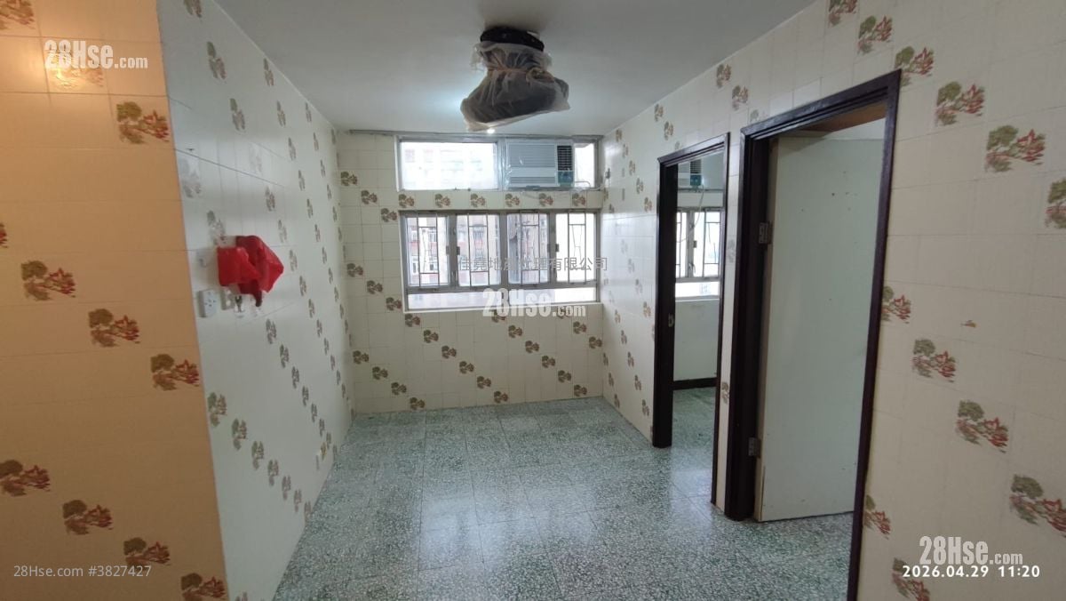 Choi Po Court Rental 2 Bedrooms , 1 Bathroom 394 ft²