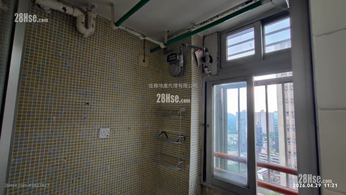 Choi Po Court Rental 2 Bedrooms , 1 Bathroom 394 ft²