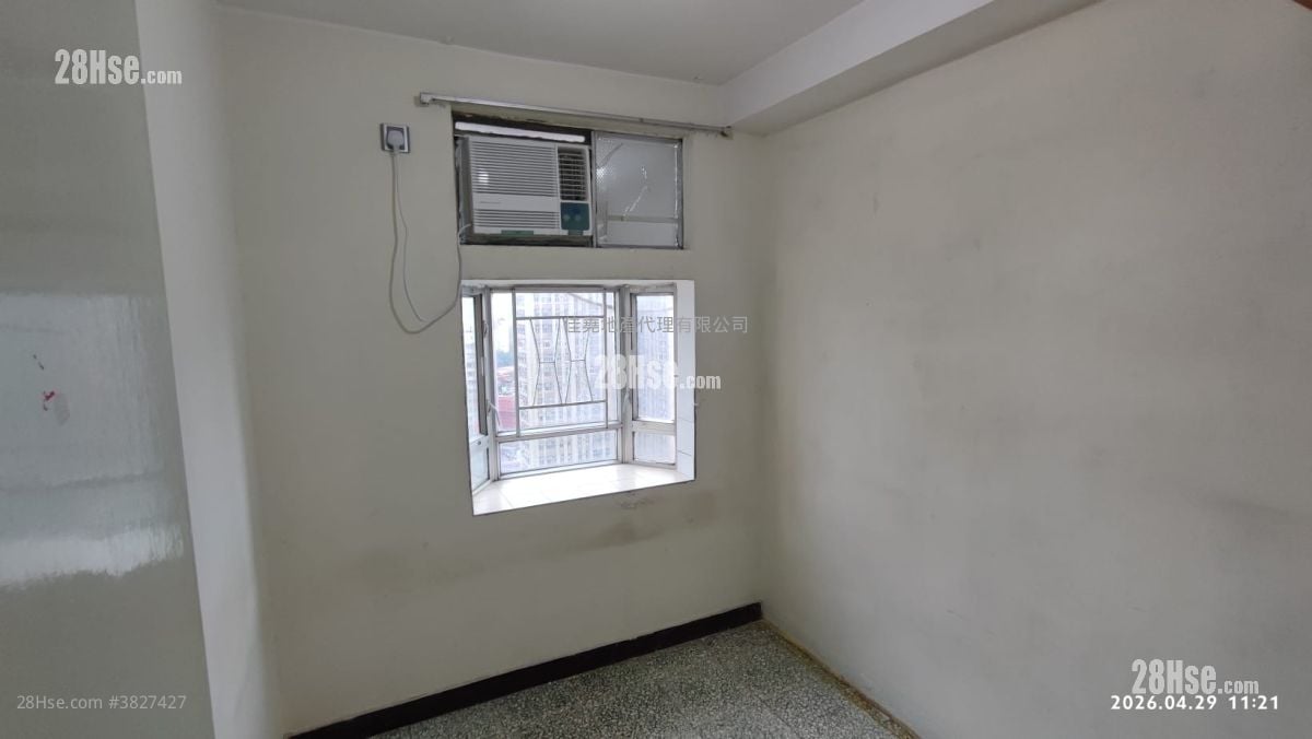Choi Po Court Rental 2 Bedrooms , 1 Bathroom 394 ft²