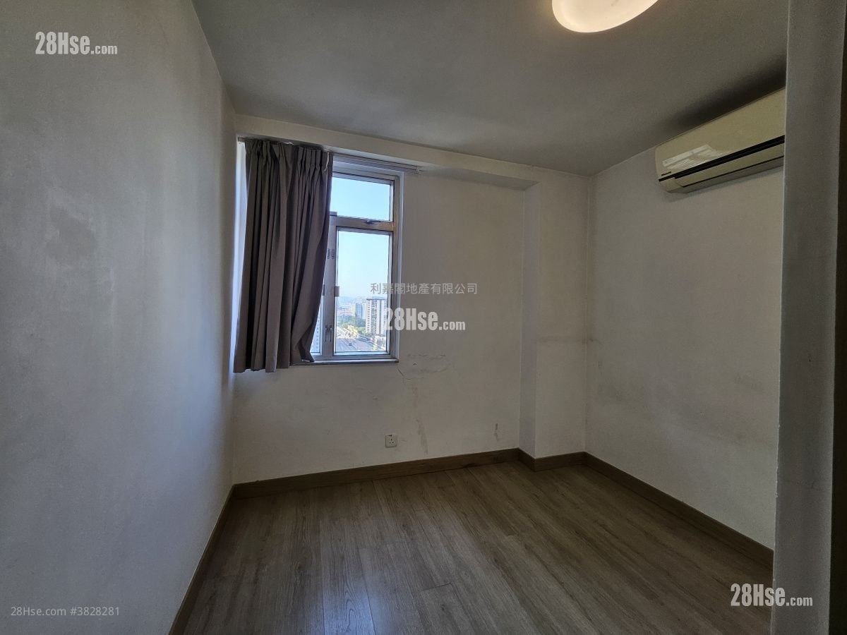 Mei Foo Sun Chuen Sell 3 Bedrooms , 1 Bathroom 714 ft²