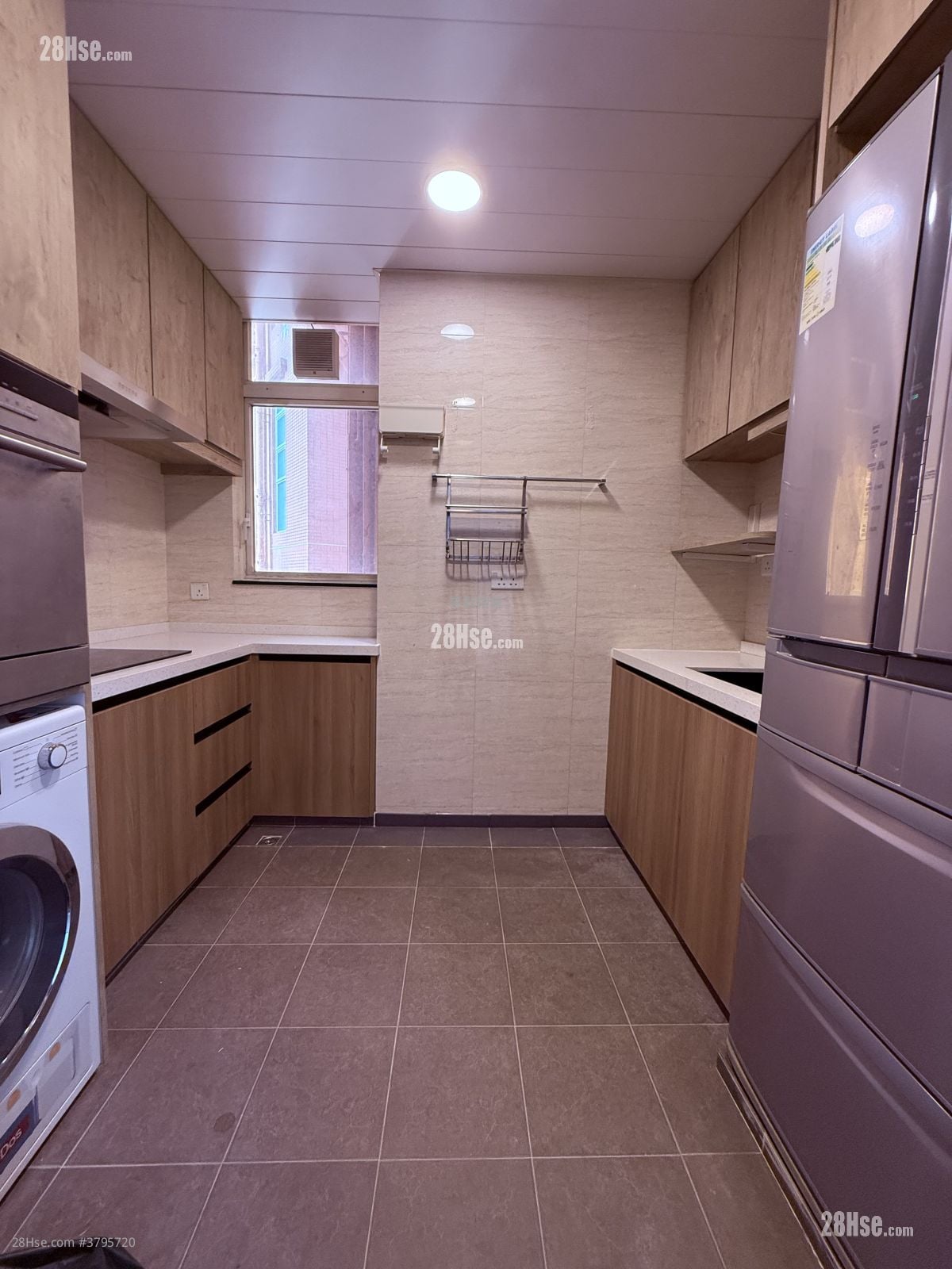 晉名峰 租盤 3 房 , 2 浴室 753 平方呎