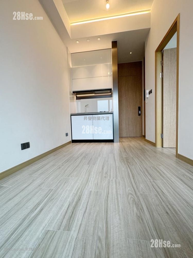 The Vantage Rental 1 Bedroom 268 ft²