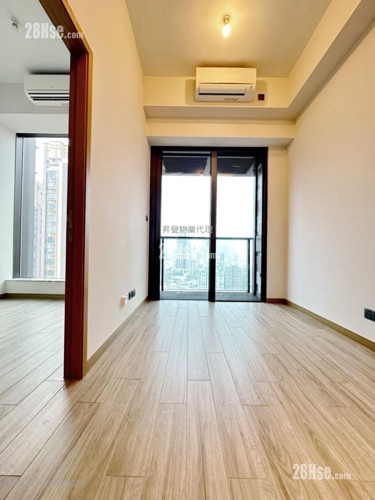 The Vantage Rental 1 Bedroom 268 ft²