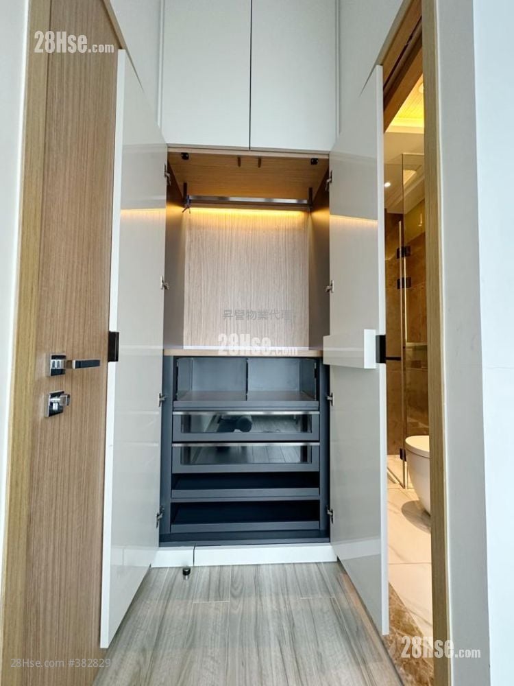 The Vantage Rental 1 Bedroom 268 ft²