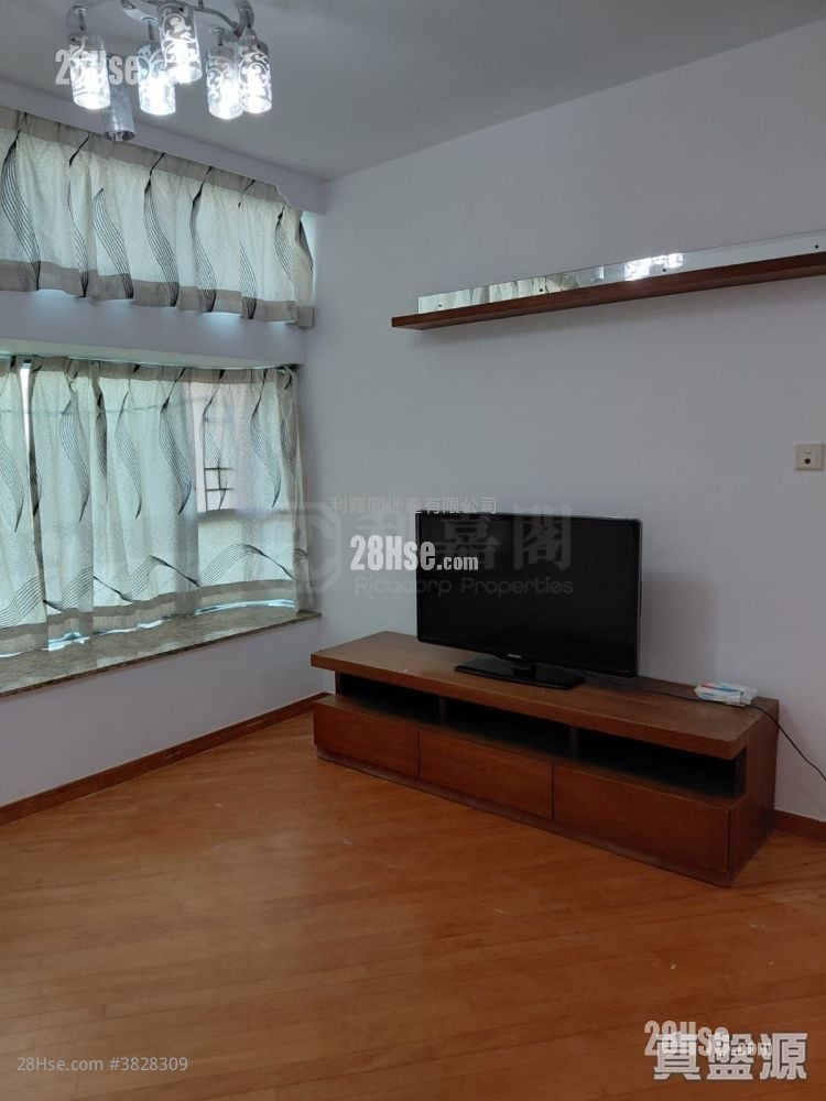 Tung Chung Crescent Sell 2 Bedrooms , 1 Bathroom 547 ft²
