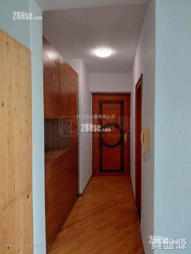 Tung Chung Crescent Sell 2 Bedrooms , 1 Bathroom 547 ft²