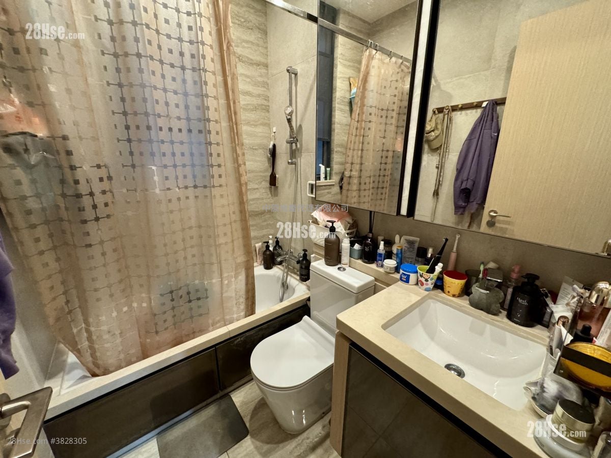 The Regent Sell 3 Bedrooms , 3 Bathrooms 811 ft²