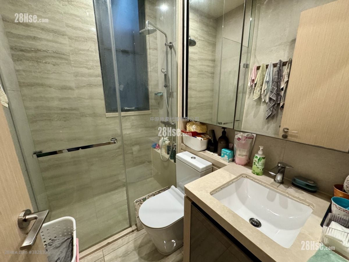 The Regent Sell 3 Bedrooms , 3 Bathrooms 811 ft²