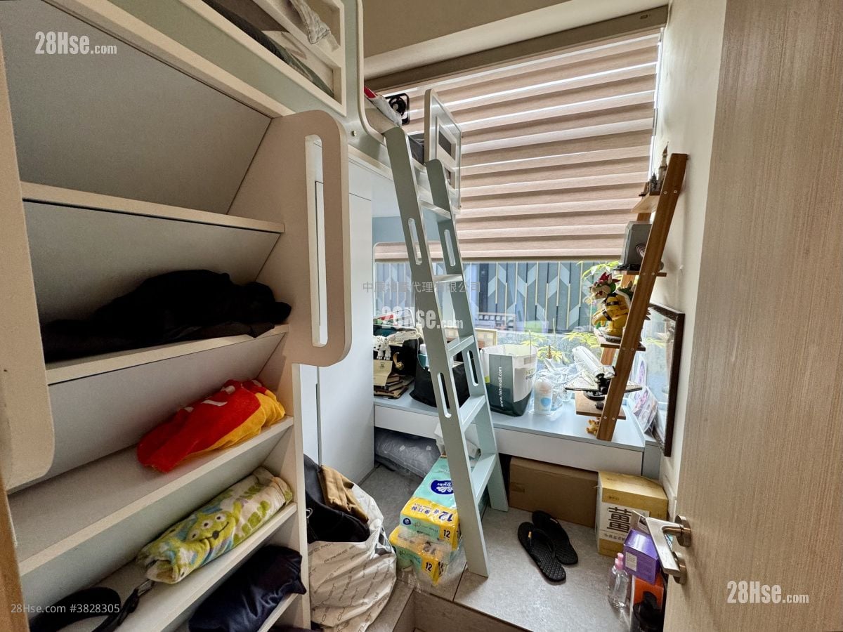 The Regent Sell 3 Bedrooms , 3 Bathrooms 811 ft²