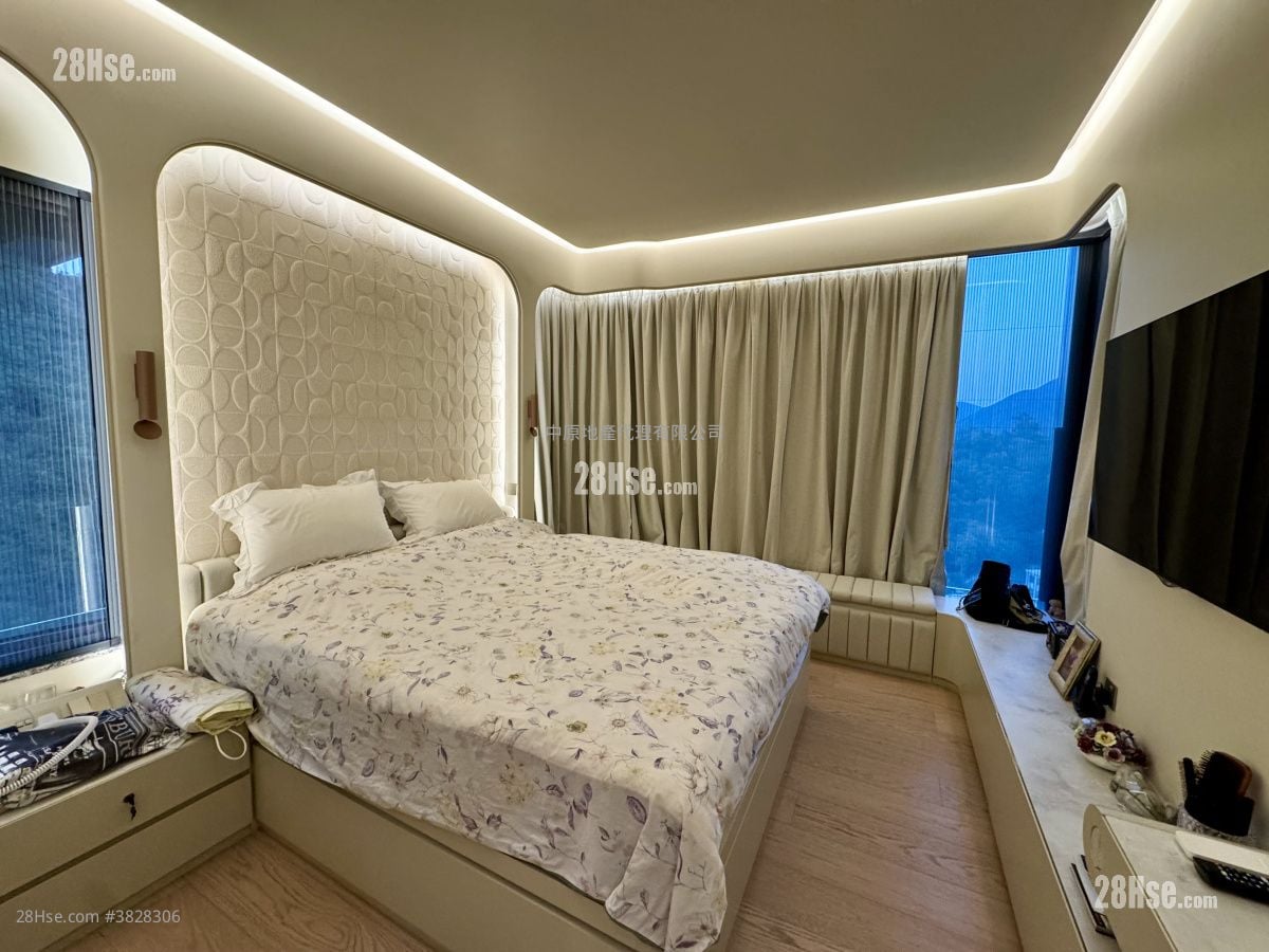 El Futuro Sell 3 Bedrooms , 3 Bathrooms 1,226 ft²