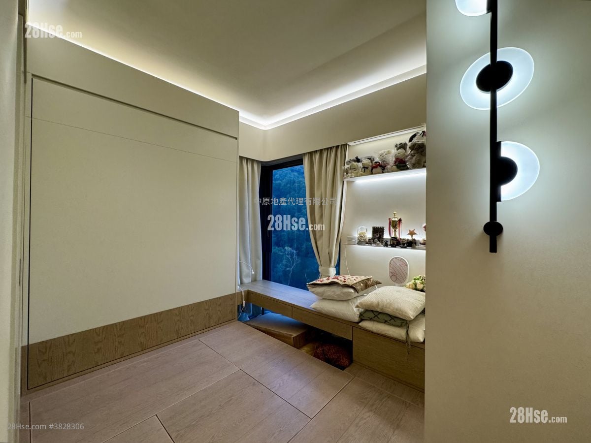 El Futuro Sell 3 Bedrooms , 3 Bathrooms 1,226 ft²