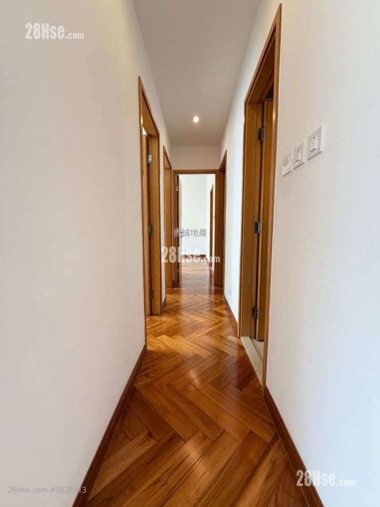 星堤 租盘 4 房 , 3 浴室 1,100 平方尺