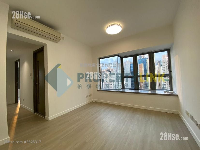 Centrepoint Sell 2 Bedrooms , 1 Bathroom 565 ft²