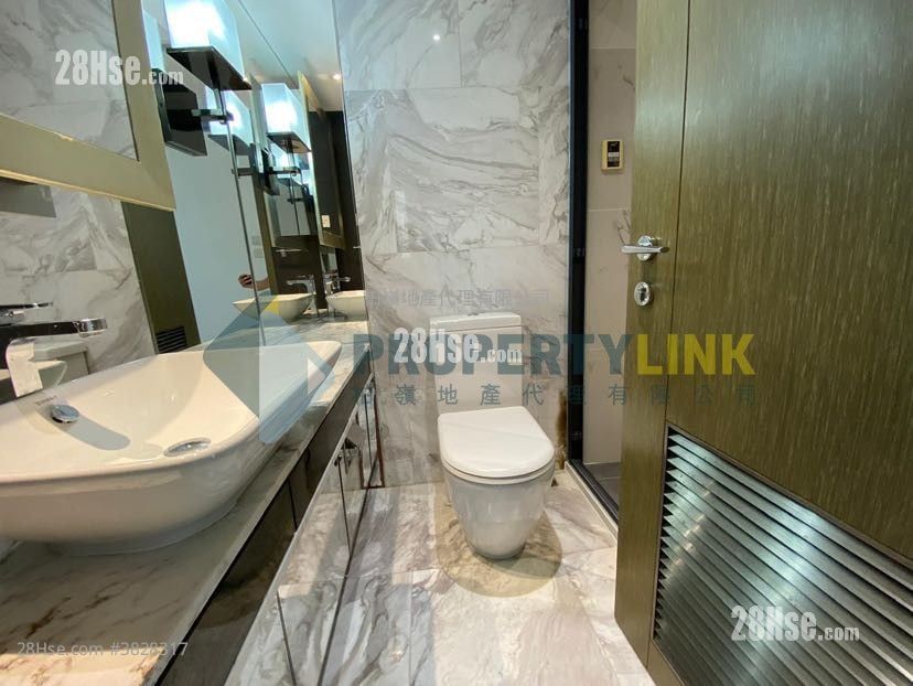 Centrepoint Sell 2 Bedrooms , 1 Bathroom 565 ft²