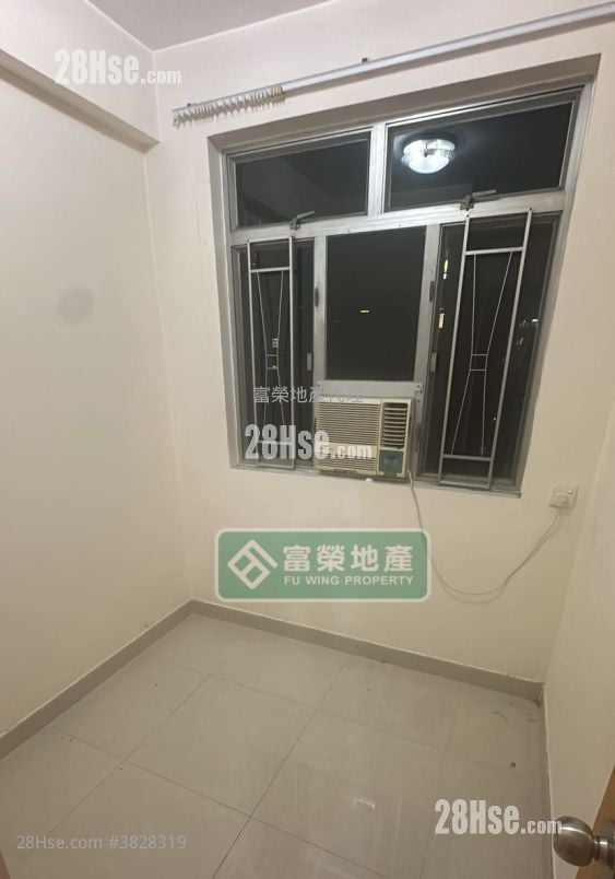 Apartment Sell 2 Bedrooms , 1 Bathroom 265 ft²