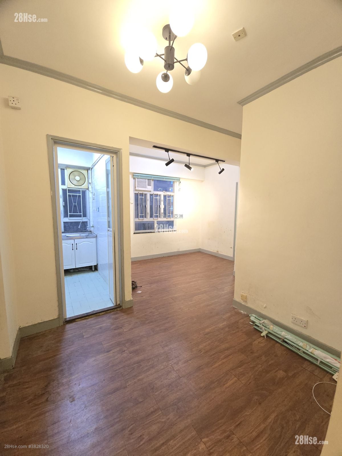 Wai Sun Building Sell 2 Bedrooms , 1 Bathroom 371 ft²