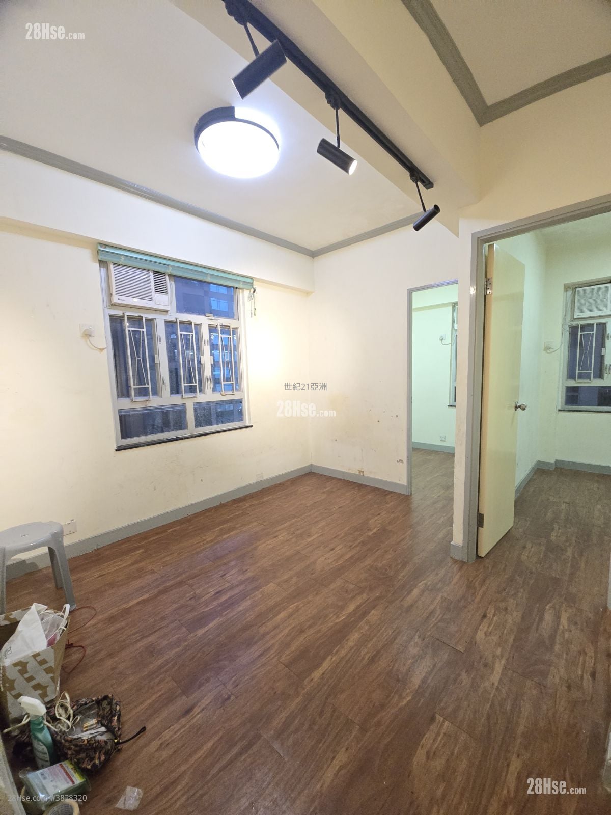 Wai Sun Building Sell 2 Bedrooms , 1 Bathroom 371 ft²