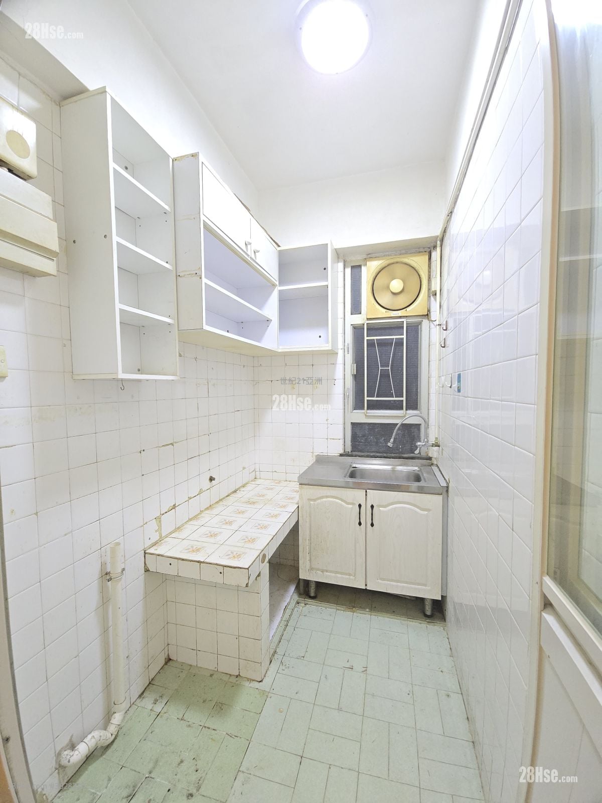 Wai Sun Building Sell 2 Bedrooms , 1 Bathroom 371 ft²