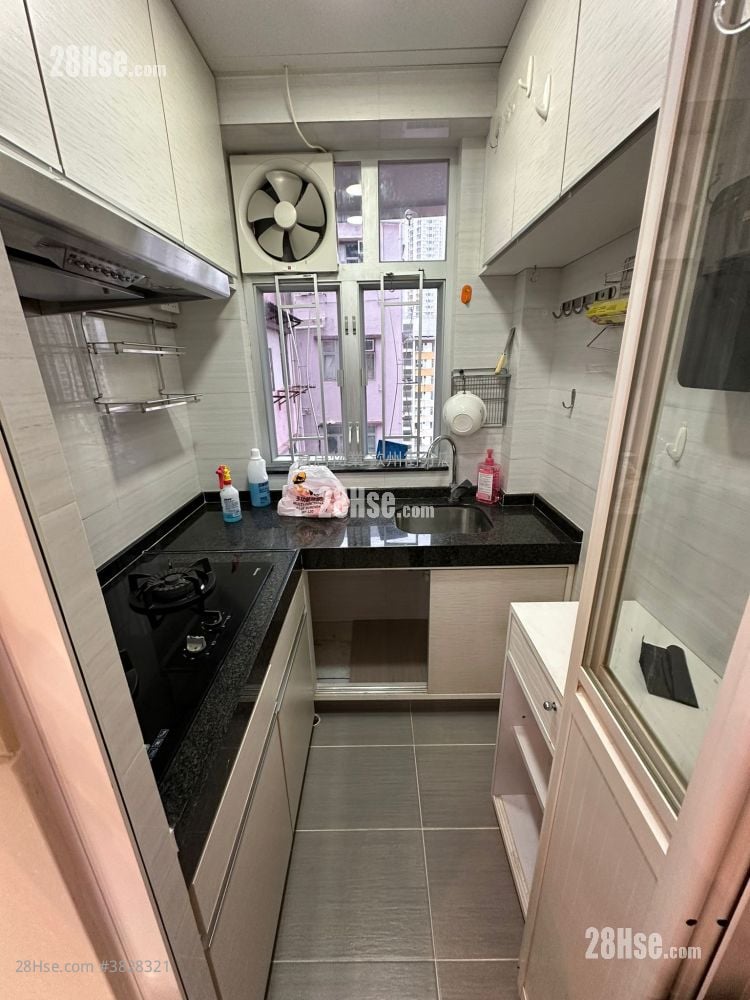 五联大厦 租盘 2 房 , 1 浴室 320 平方尺