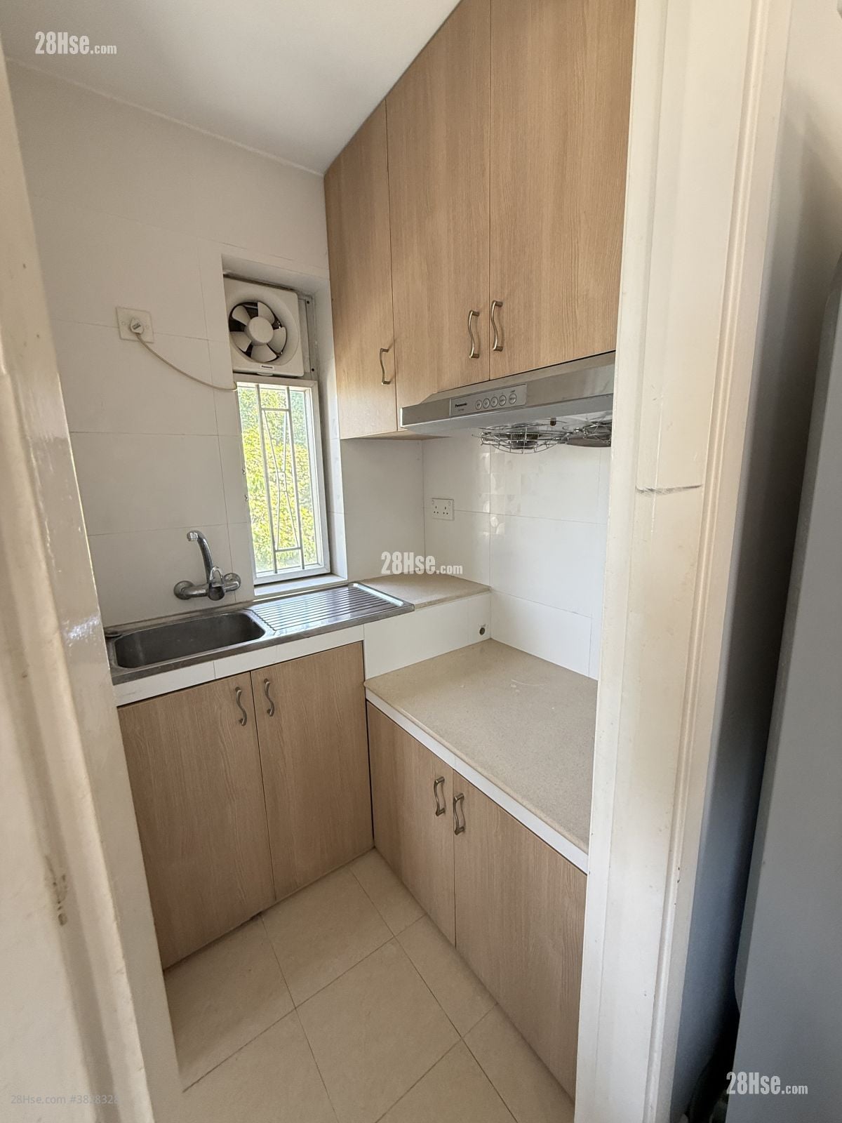 圍仔井新村 租盤 2 房 , 1 浴室 600 平方呎