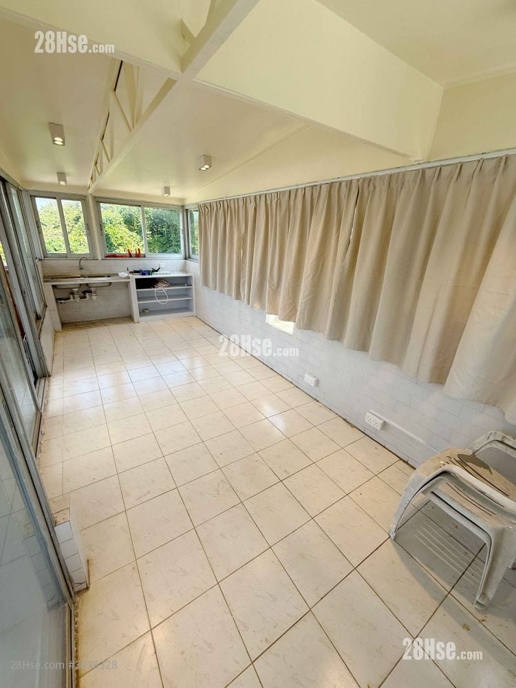 圍仔井新村 租盤 2 房 , 1 浴室 600 平方呎