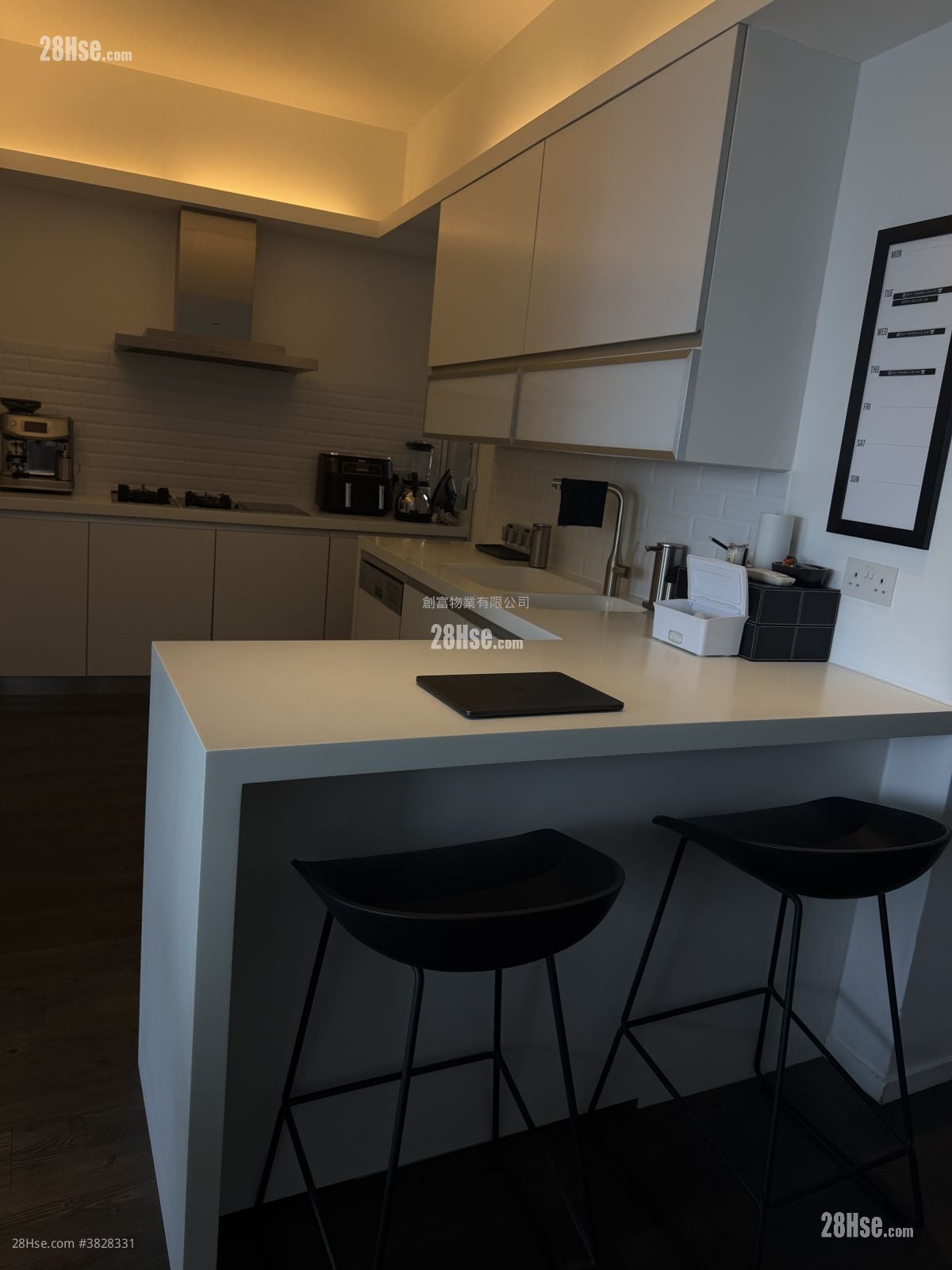 Bisney Terrace Sell 918 ft²