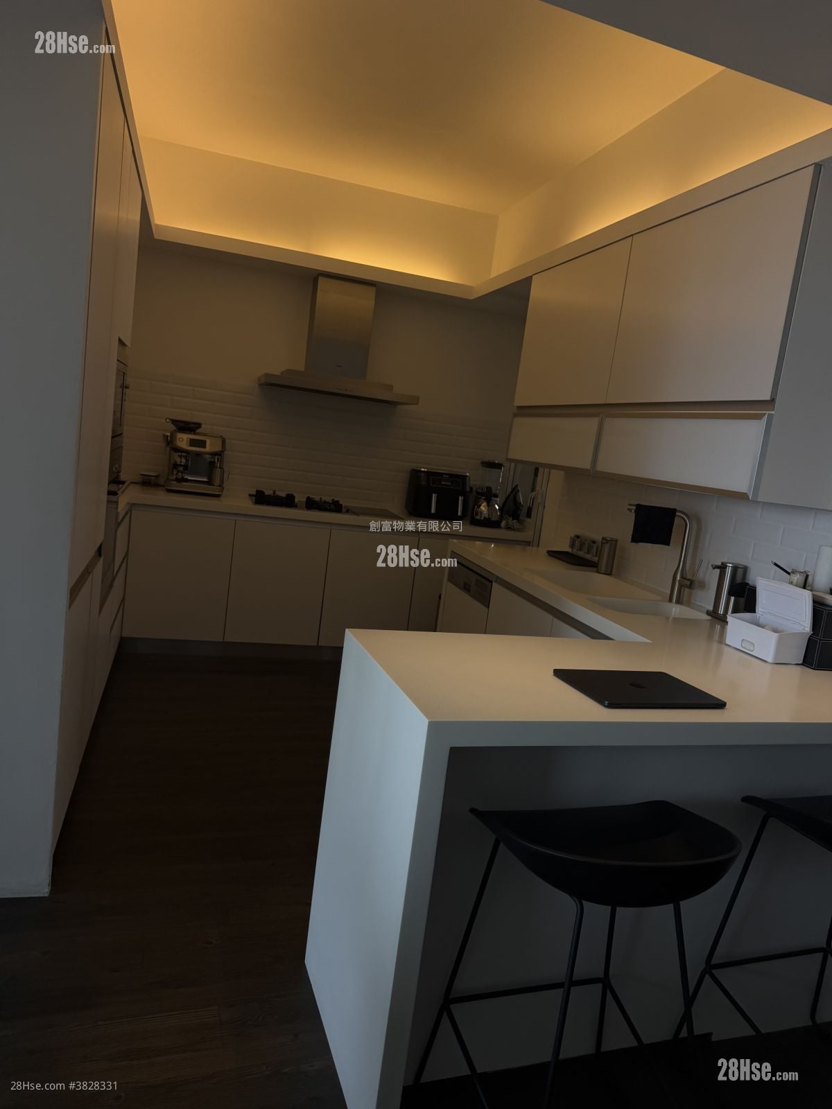 Bisney Terrace Sell 918 ft²