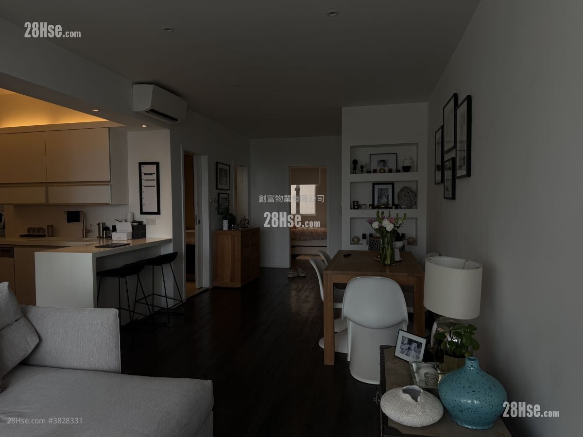 Bisney Terrace Sell 918 ft²