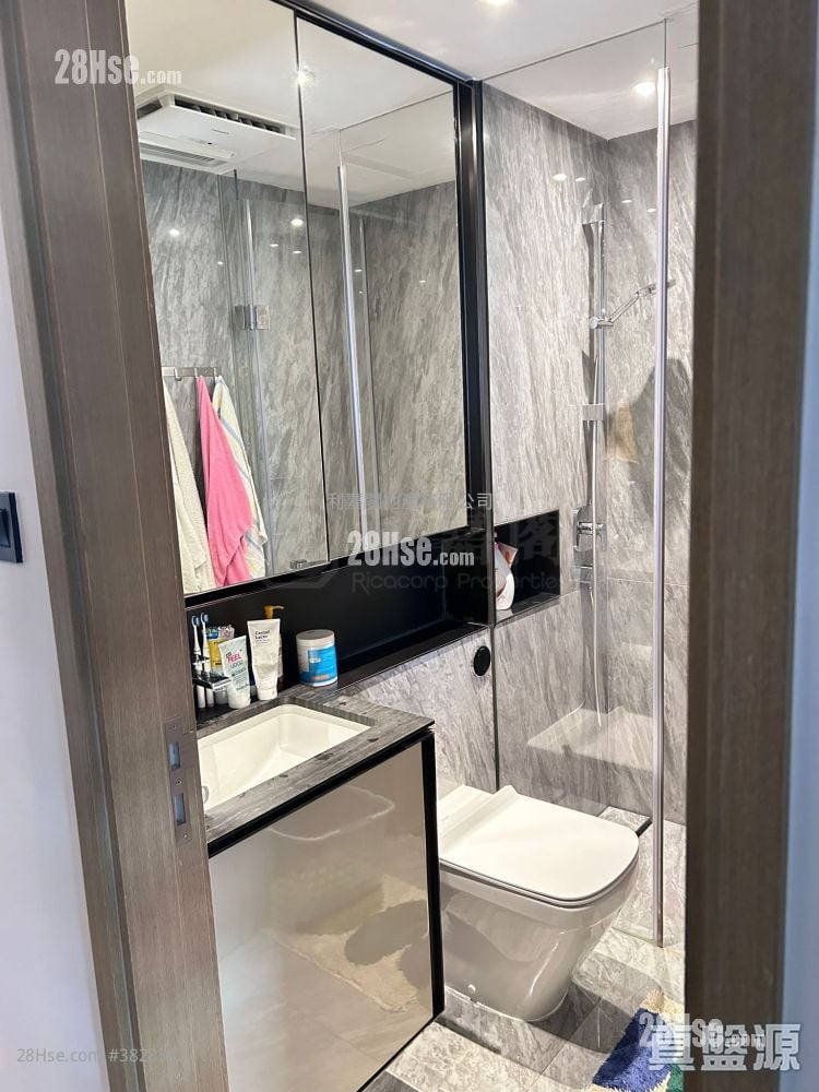 Phase 1B Of The Campton Sell 2 Bedrooms , 1 Bathroom 462 ft²