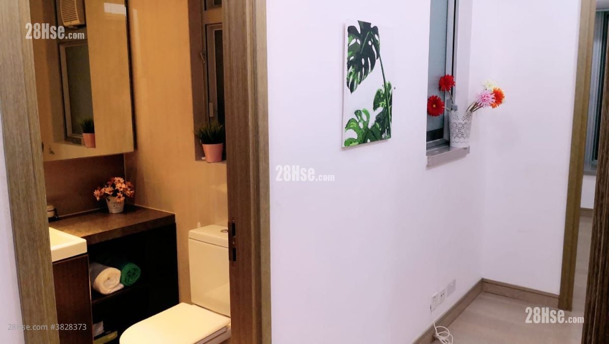 The Reach Sell 2 Bedrooms , 1 Bathroom 420 ft²