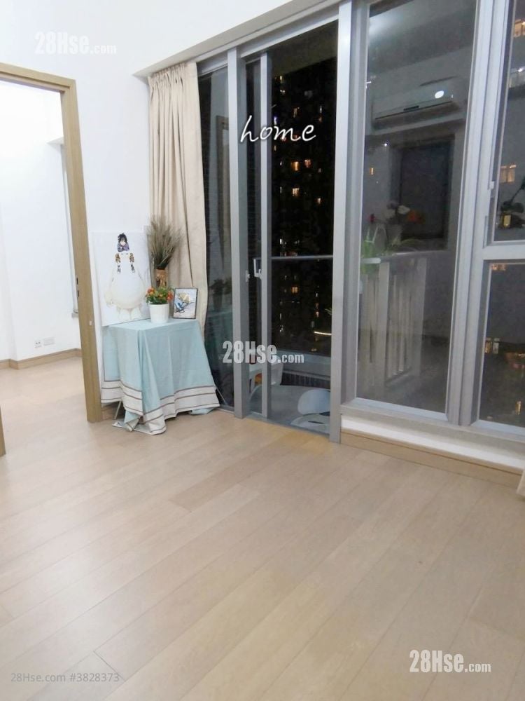 The Reach Sell 2 Bedrooms , 1 Bathroom 420 ft²