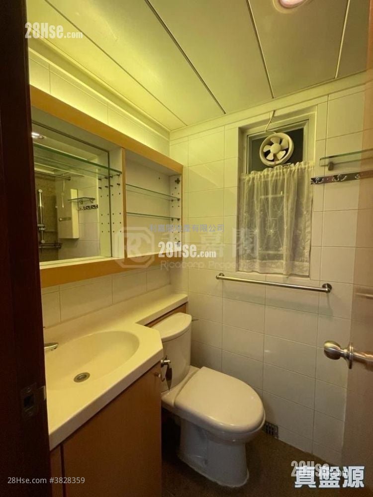 Supernova Stand Sell 1 Bedroom 322 ft²