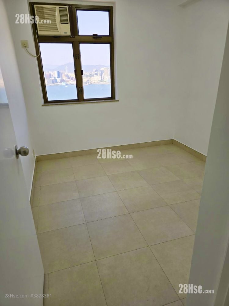 Pearl City Mansion Sell 2 Bedrooms , 1 Bathroom 492 ft²