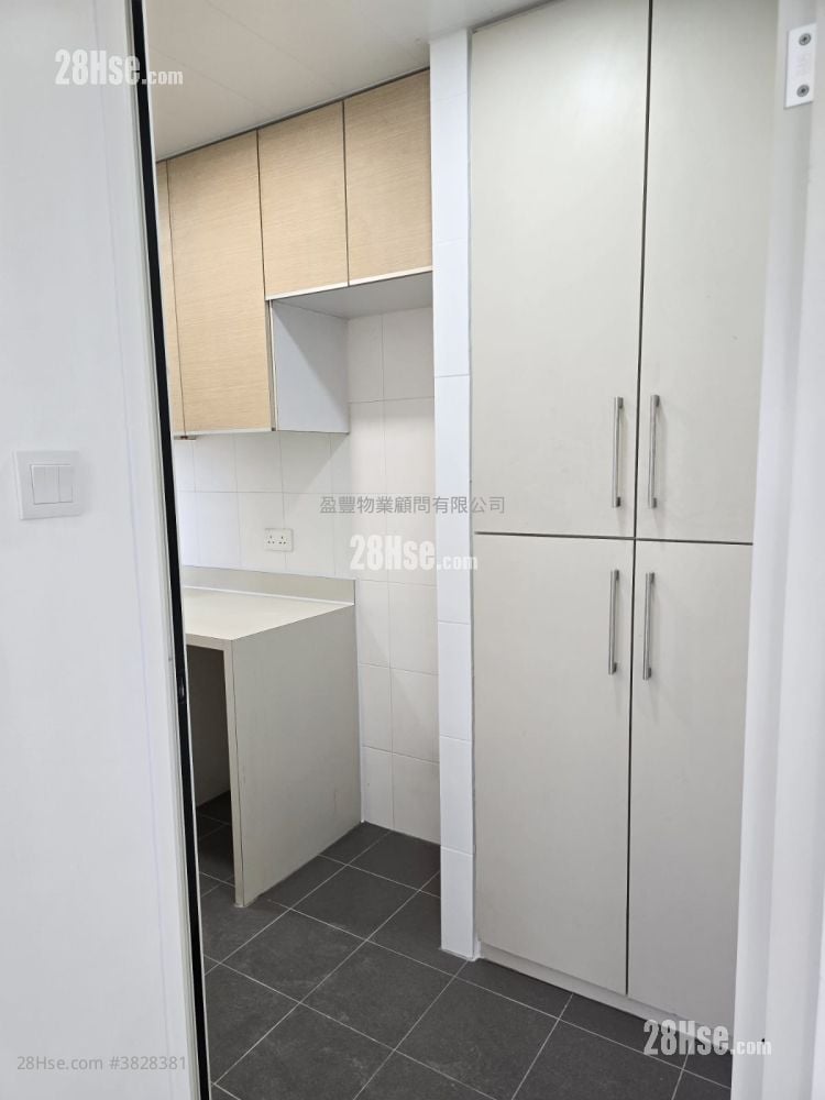 Pearl City Mansion Sell 2 Bedrooms , 1 Bathroom 492 ft²