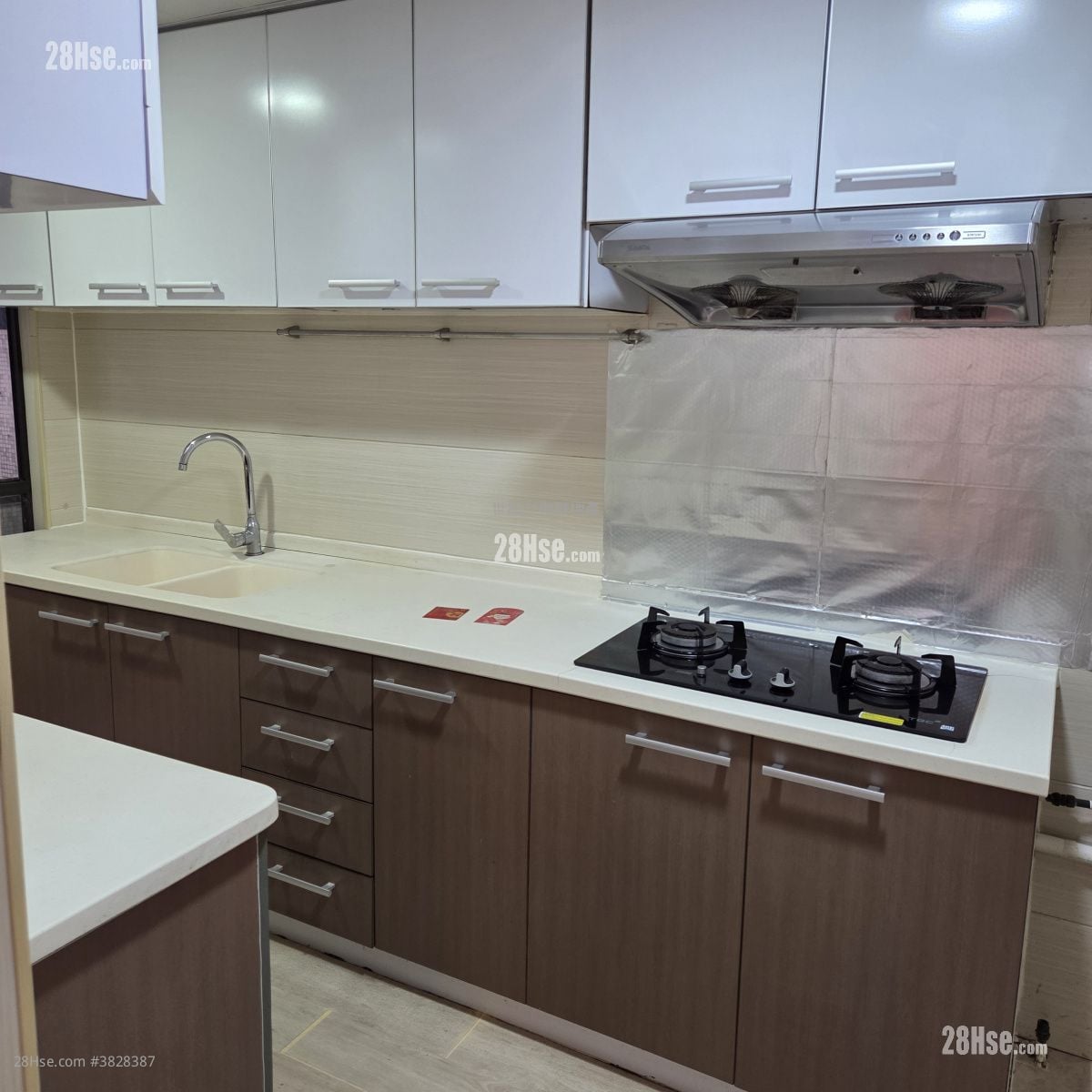 碧華花園 售盤 4 房 , 2 浴室 1,211 平方呎