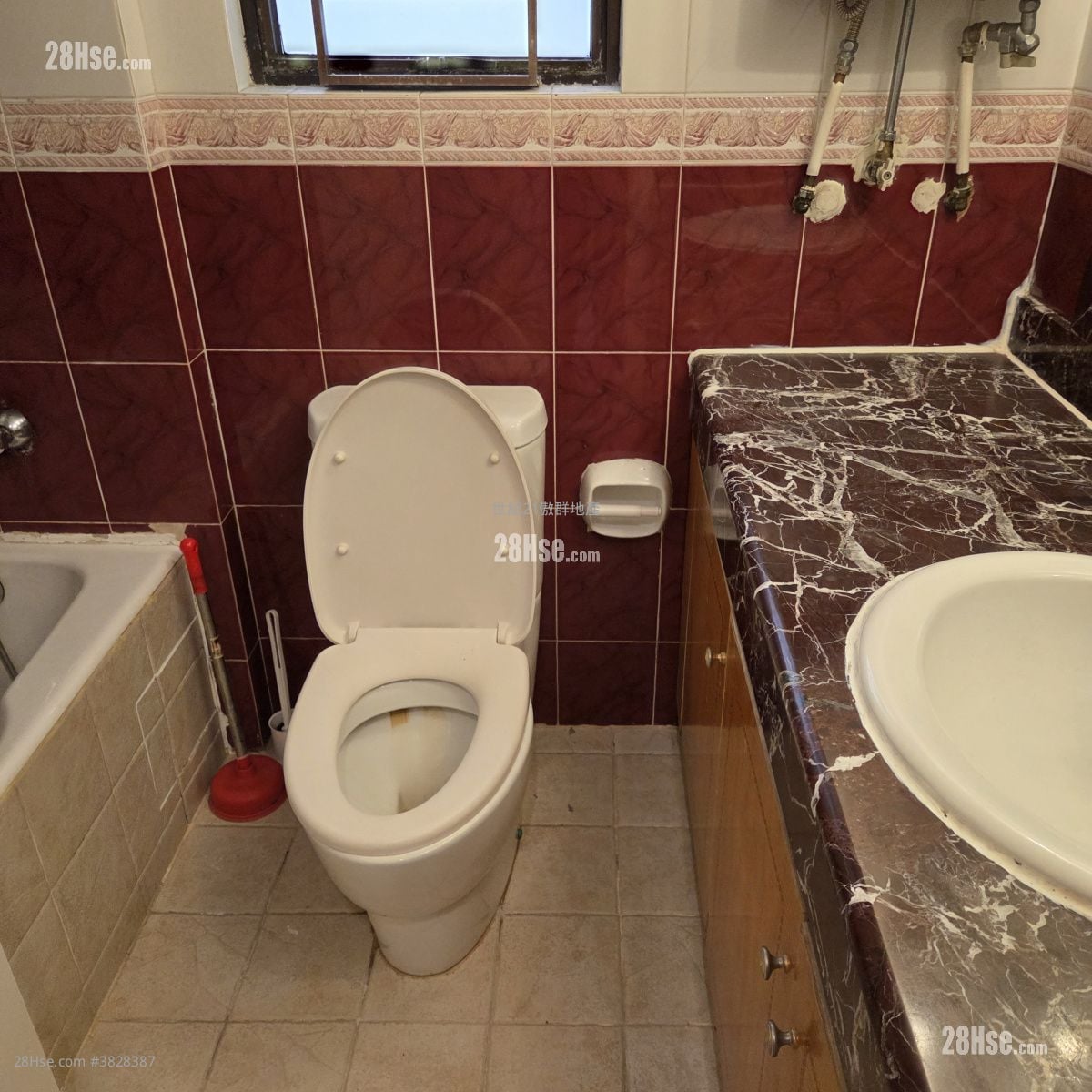 碧華花園 售盤 4 房 , 2 浴室 1,211 平方呎