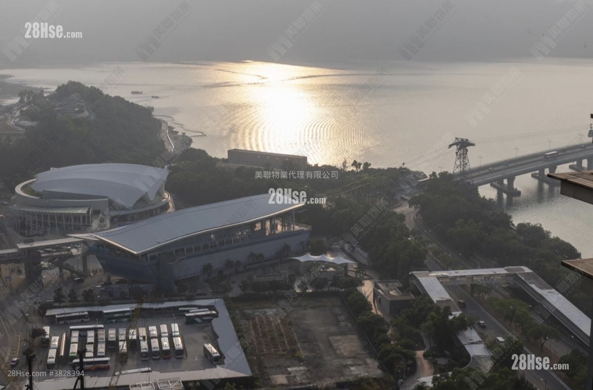 Seaview Crescent Sell 2 Bedrooms , 1 Bathroom 521 ft²