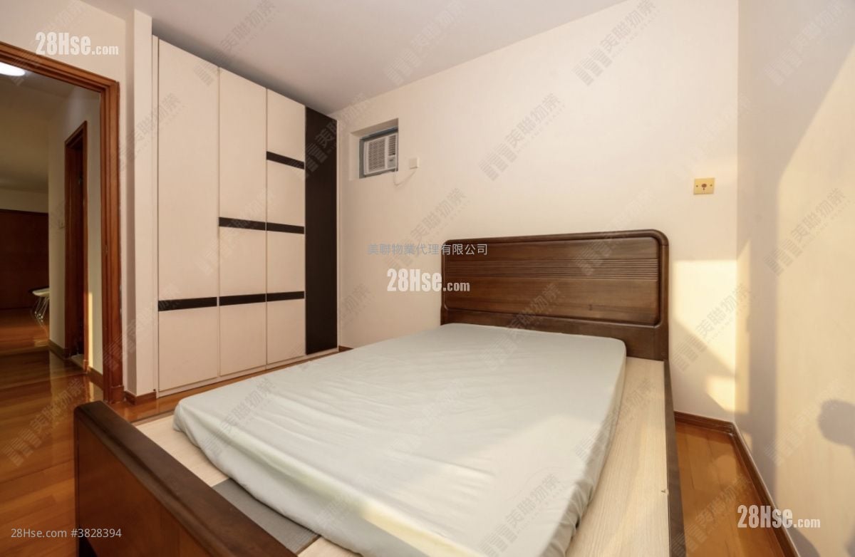 Seaview Crescent Sell 2 Bedrooms , 1 Bathroom 521 ft²