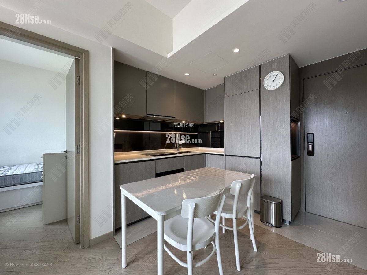 Regency Bay Rental 2 Bedrooms , 1 Bathroom 448 ft²