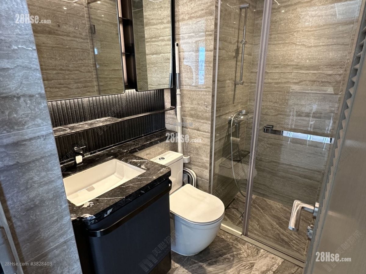 Regency Bay Rental 2 Bedrooms , 1 Bathroom 448 ft²