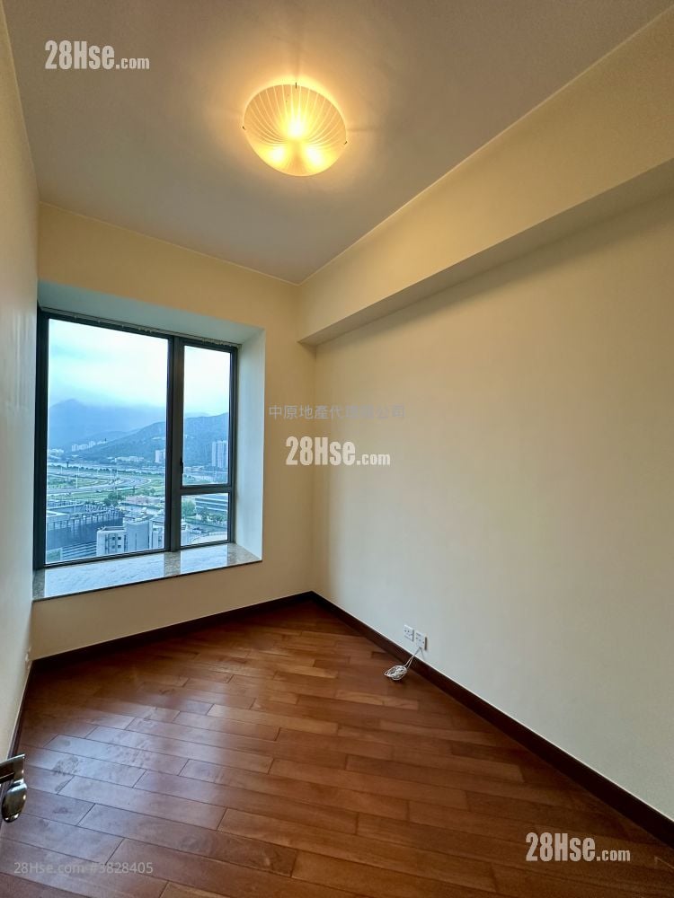 睡房 3: 御龍山 售盤 4 房 , 4 浴室 1,444 平方呎