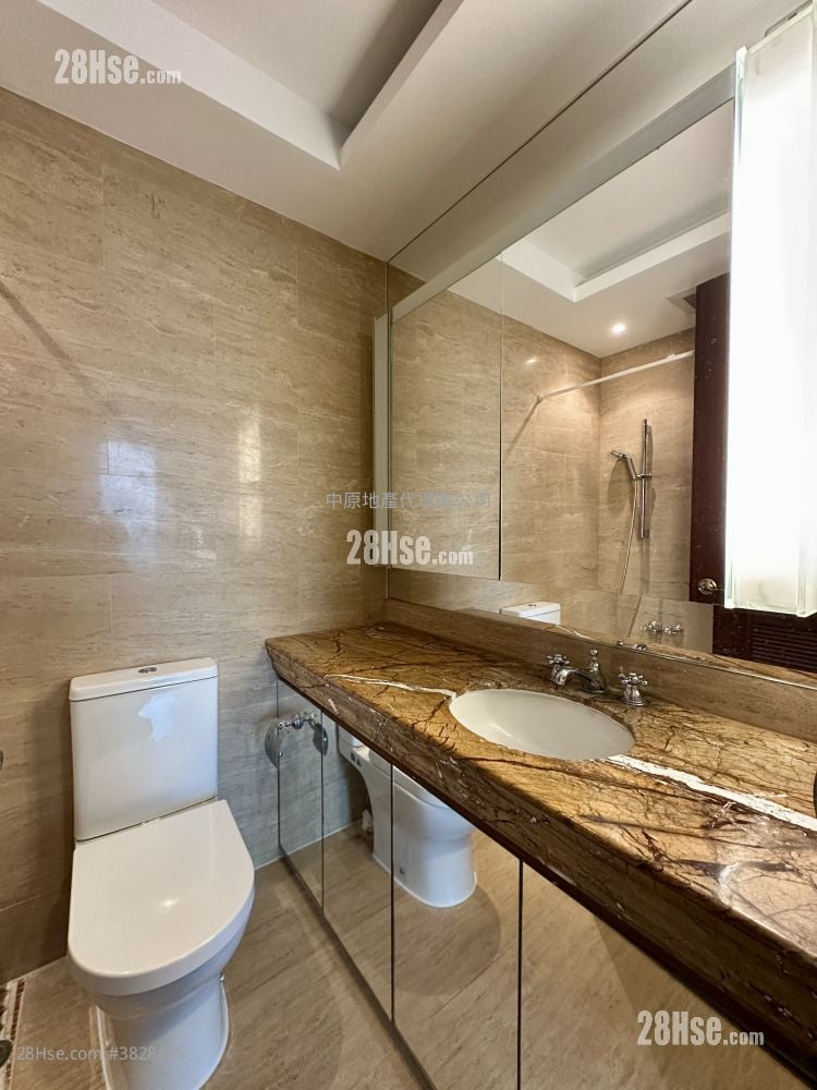 浴室: 御龍山 售盤 4 房 , 4 浴室 1,444 平方呎