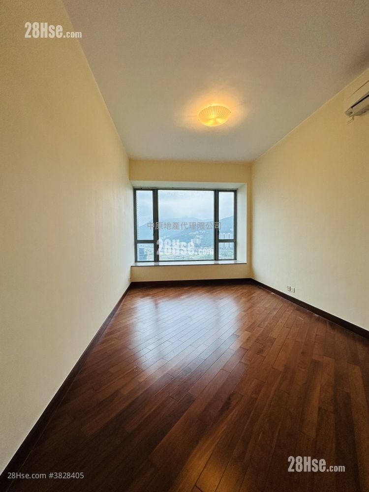 主人房: 御龍山 售盤 4 房 , 4 浴室 1,444 平方呎