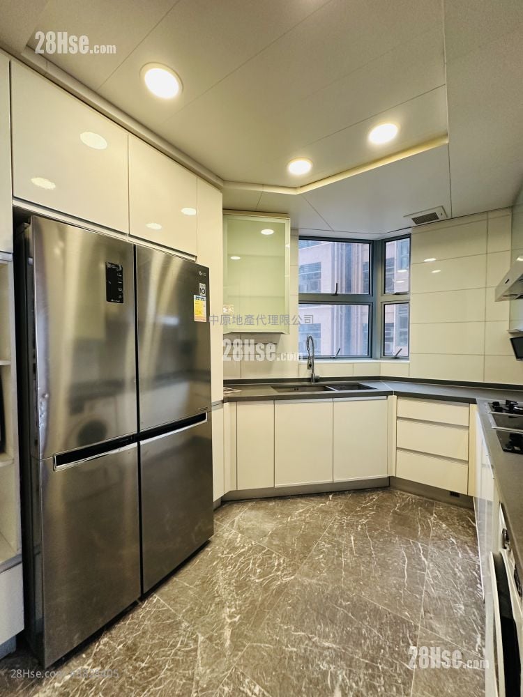 廚房: 御龍山 售盤 4 房 , 4 浴室 1,444 平方呎