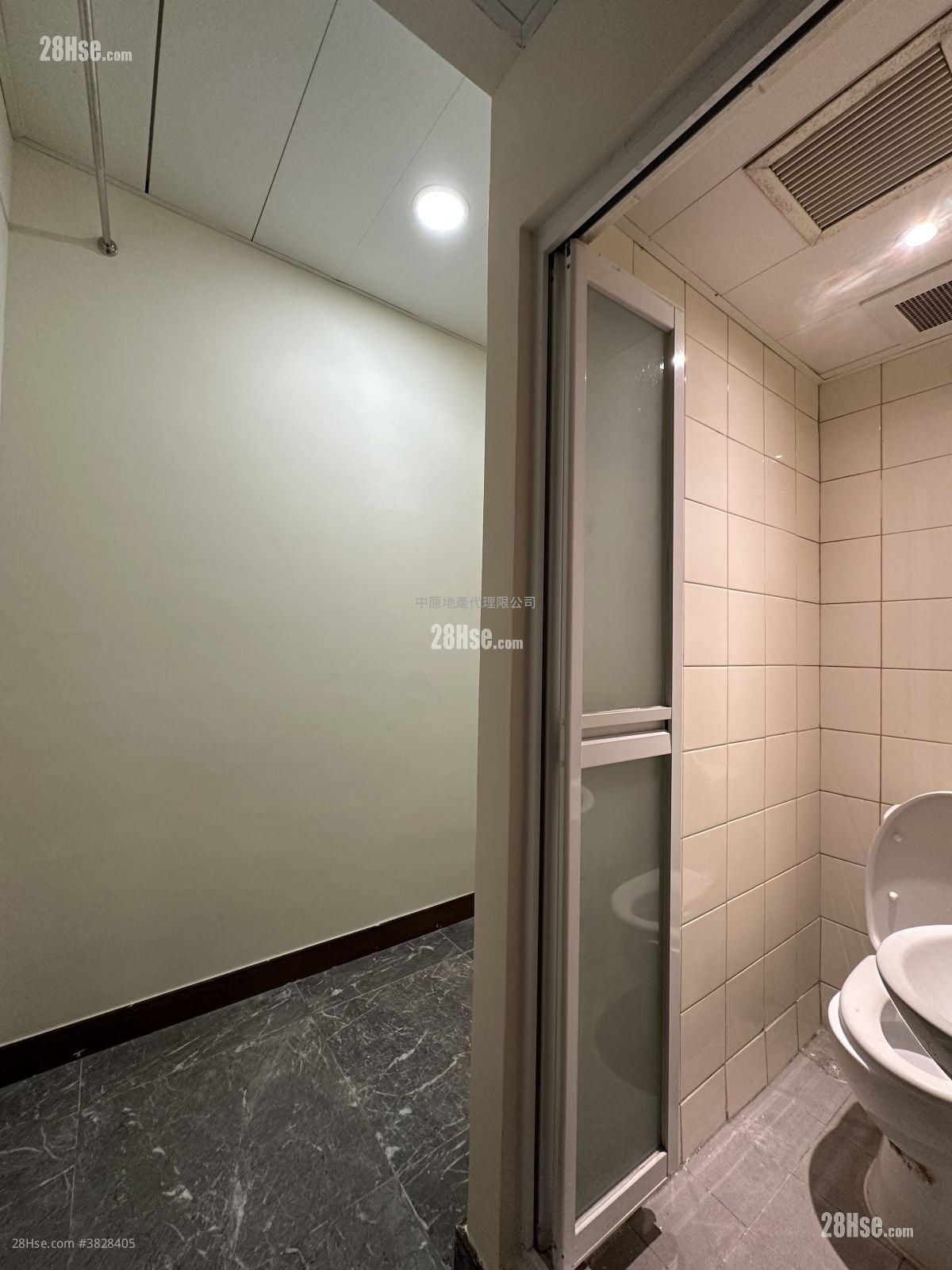 工人房: 及浴室