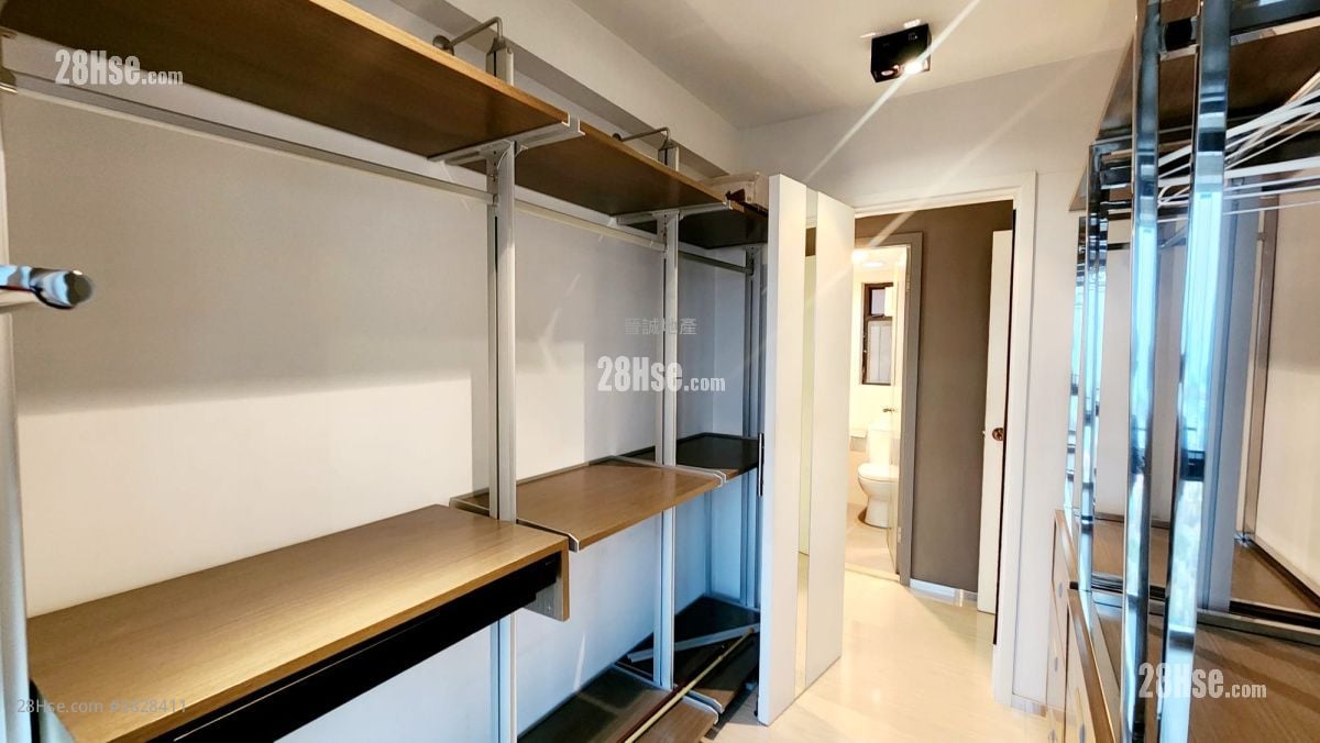 Aegean Coast Sell 3 Bedrooms , 2 Bathrooms 811 ft²